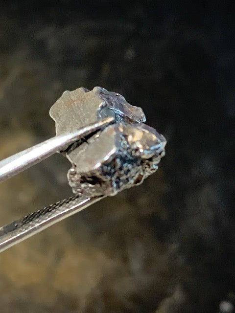 Météorite Campo Del Cielo d'Argentine de 16 x 11 x 8 mm - 4,8 gr.