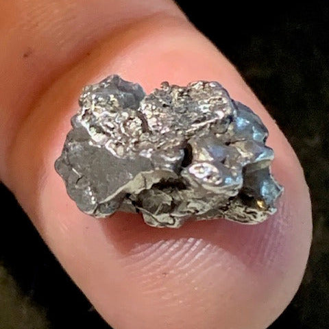 Météorite Campo Del Cielo d'Argentine de 16 x 11 x 8 mm - 4,8 gr.