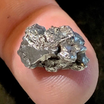 Météorite Campo Del Cielo d'Argentine de 16 x 11 x 8 mm - 4,8 gr.