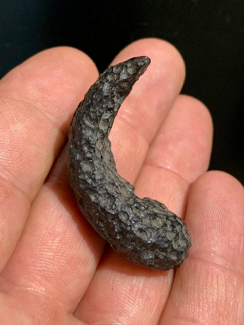 Tectite du Vietnam, taille de 45 x 22 x 19 mm - 12,5 gr. - Famille des Météorites