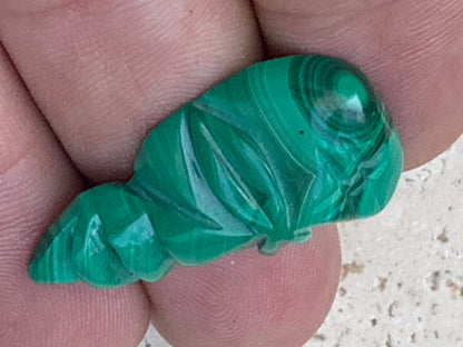 Malachite, cabochon de 33x20x9 - 7,9 grammes. Parfait en bijouterie, collection ,exposition...