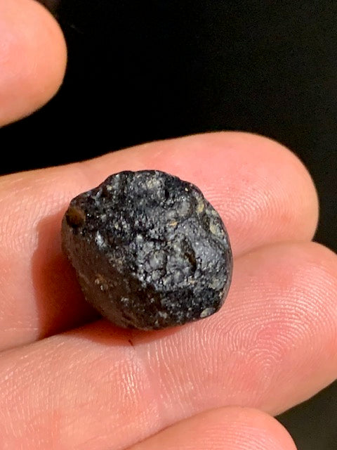 Tectite du Vietnam - 20 x 17 x 15 mm - 6,4 gr. - Famille des météorites