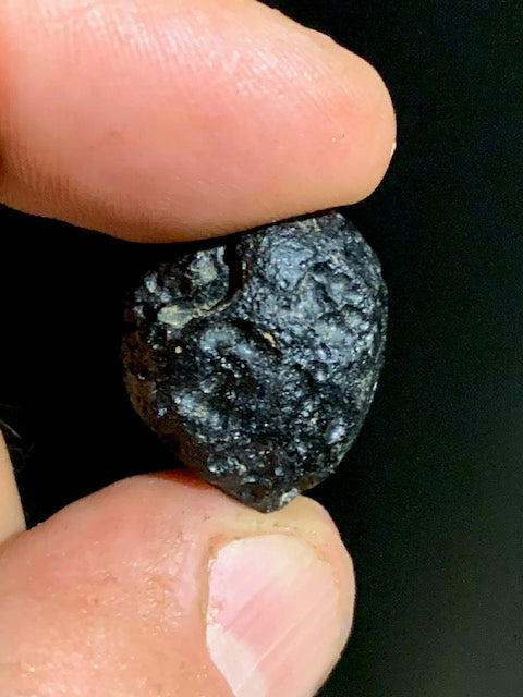 Tectite du Vietnam - 20 x 17 x 15 mm - 6,4 gr. - Famille des météorites