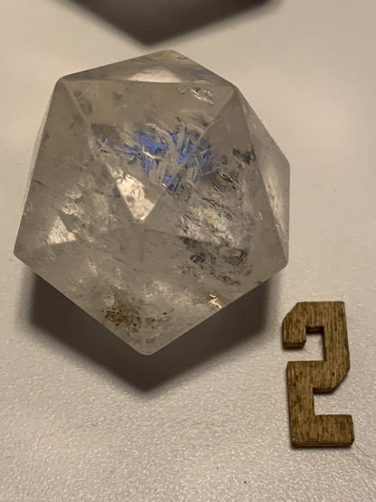 Icosaèdre en cristal de roche, un des 5 Solides de Platon, taille S à XL. Modèles au choix - Vente à l'unité. ± 2 à 6 cm. Qualité A à AAA !