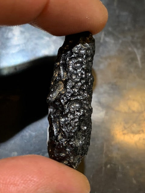Tektite from Vietnam - 40 mm x 16 x 8 - 11.5 grams - Fascinating, enchanting, hypnotizing!