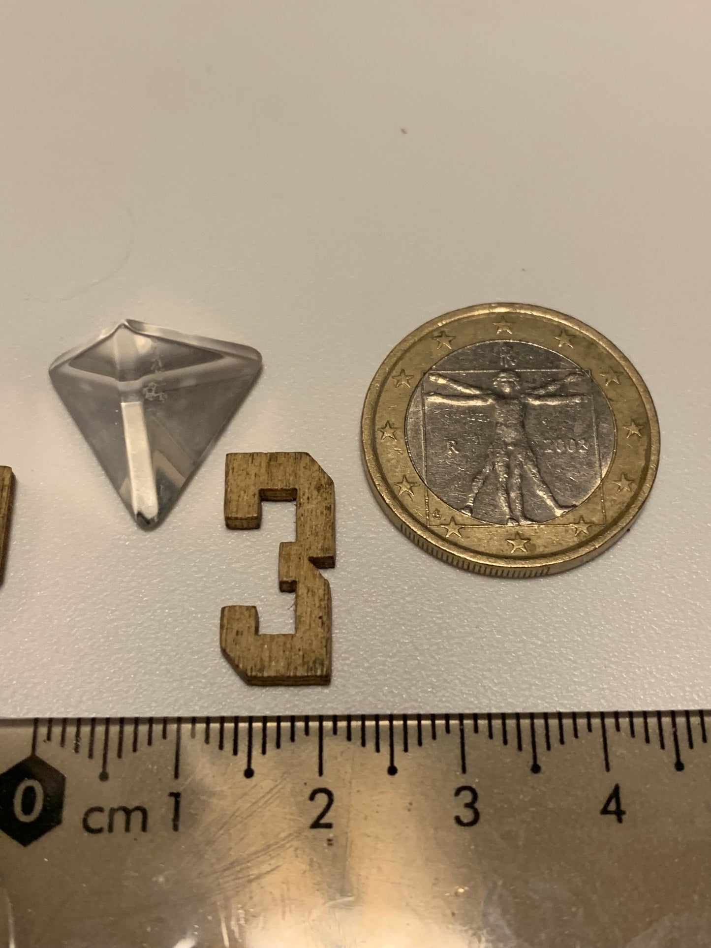 Tétraèdre en cristal de roche, un des 5 Solides de Platon, taille S à XL. Modèles au choix - Vente à l'unité. Environ 1,5 à 6 cm. Qualité A à AAA !