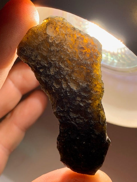 Tektite from Vietnam - 40 mm x 16 x 8 - 11.5 grams - Fascinating, enchanting, hypnotizing!