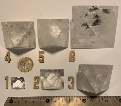 Octaèdre en cristal de roche, un des 5 Solides de Platon, taille S à XL. Modèles au choix - Vente à l'unité. ± 1,5 à 6 cm. Qualité A à AAA !