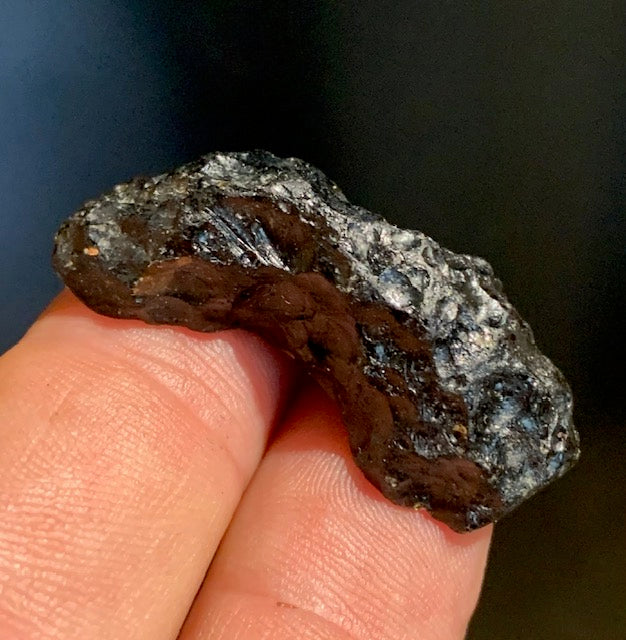 Tectite du Vietnam - 39 x 17 x 15 mm - 10,5 gr. - Famille des météorites