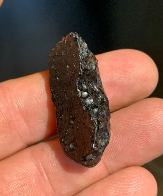 Tectite du Vietnam - 39 x 17 x 15 mm - 10,5 gr. - Famille des météorites