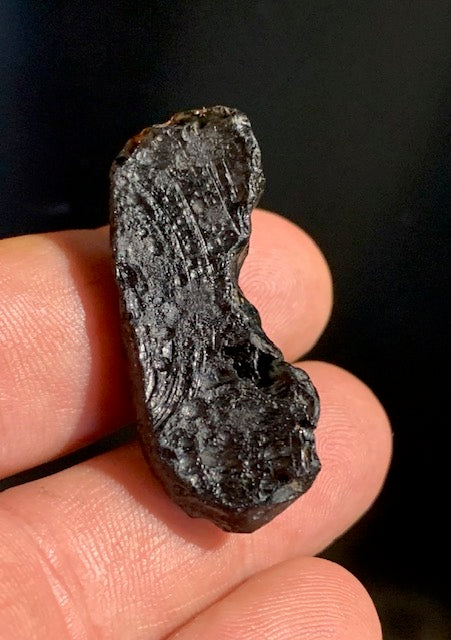 Tectite du Vietnam - 39 x 17 x 15 mm - 10,5 gr. - Famille des météorites