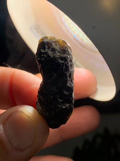 Tectite du Vietnam - 39 x 17 x 15 mm - 10,5 gr. - Famille des météorites