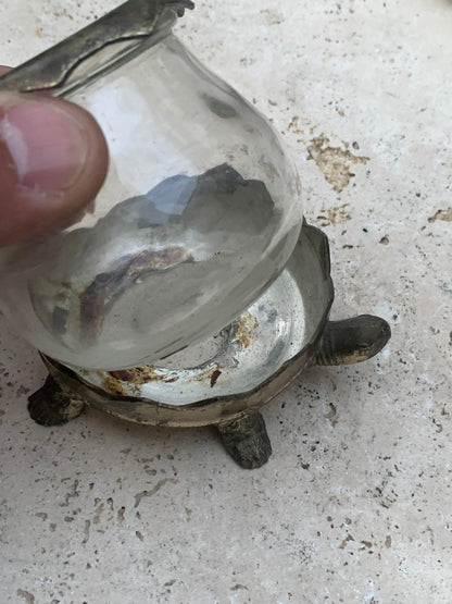 Bougeoir/ Photophore ancien du Japon en forme de tortue - En verre et métal - 92x69x62 cm - 297 gr. !