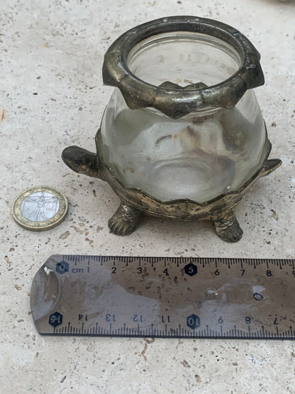 Bougeoir/ Photophore ancien du Japon en forme de tortue - En verre et métal - 92x69x62 cm - 297 gr. !