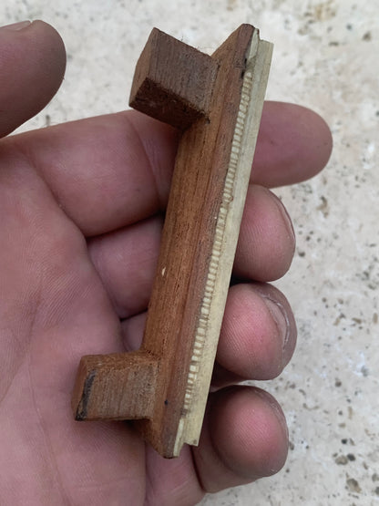 Pièces au détail pour Sitar Indien : Cheville, Pont, Frette, Fil à Frette (Écheveau) – Idéal pour réparer et restaurer votre Instrument !