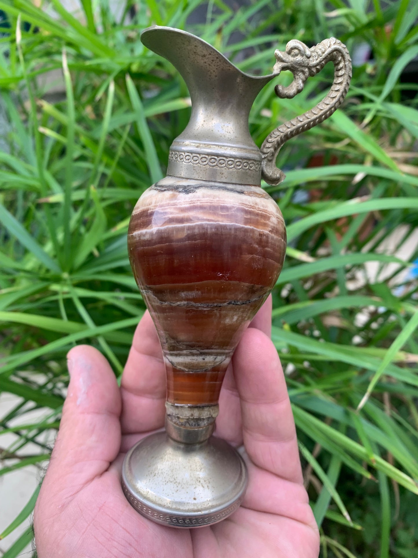 Decorative vase/pitcher made of onyx stone and metal (brass) - Superb antique piece, second-hand (perfect condition).