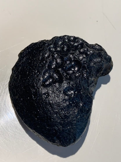 Tectite du Vietnam - 38 x 30 x 13 mm - 18,6 gr. - Famille des météorites