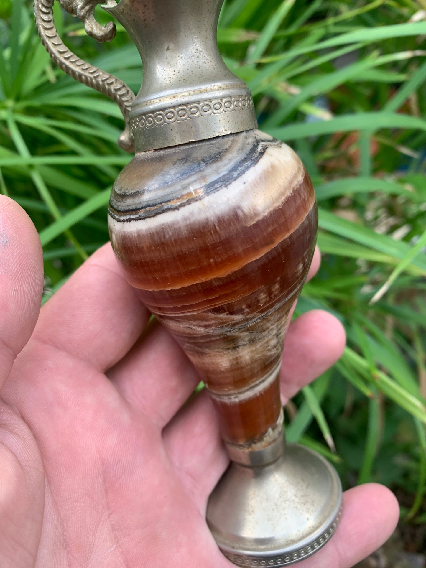 Decorative vase/pitcher made of onyx stone and metal (brass) - Superb antique piece, second-hand (perfect condition).