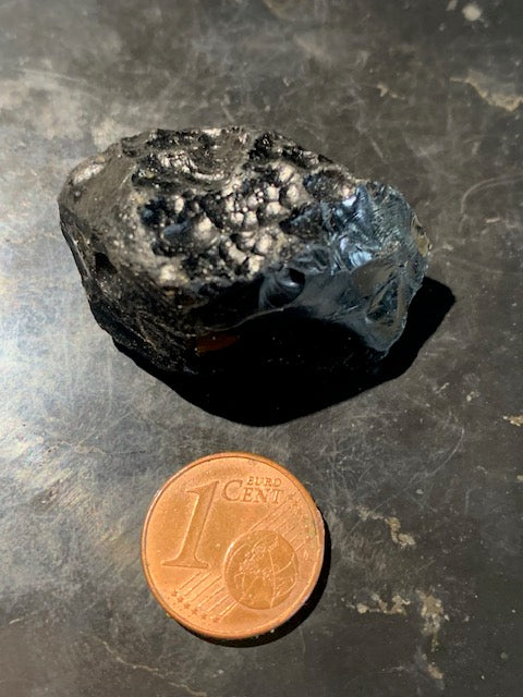 Tectite du Vietnam - 35 x 22 x 16 mm - 13,6 gr. - Famille des météorites