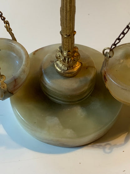 ⚖️ Balance décorative/ balance de bureau en pierre d'Onyx et métal (laiton) - Superbe pièce ancienne et de seconde main (état parfait).