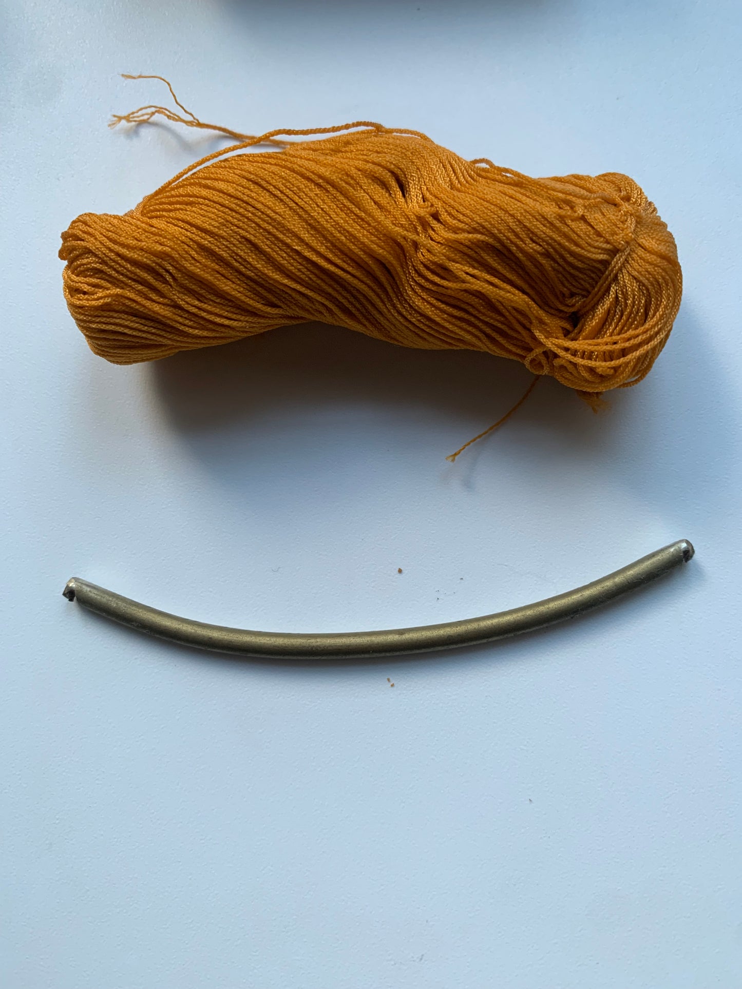 Pièces au détail pour Sitar Indien : Cheville, Pont, Frette, Fil à Frette (Écheveau) – Idéal pour réparer et restaurer votre Instrument !