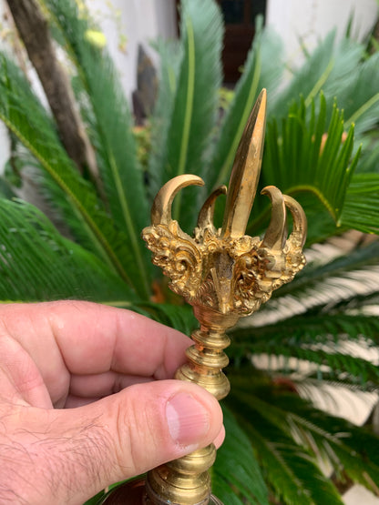 Cloche de prêtre Balinais – Son pur et clair comme un bol chantant, fabriquée par des maîtres artisans, une oeuvre d'Art !