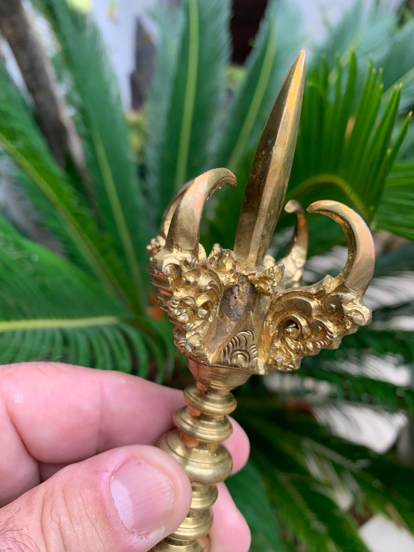 Cloche de prêtre Balinais – Son pur et clair comme un bol chantant, fabriquée par des maîtres artisans, une oeuvre d'Art !