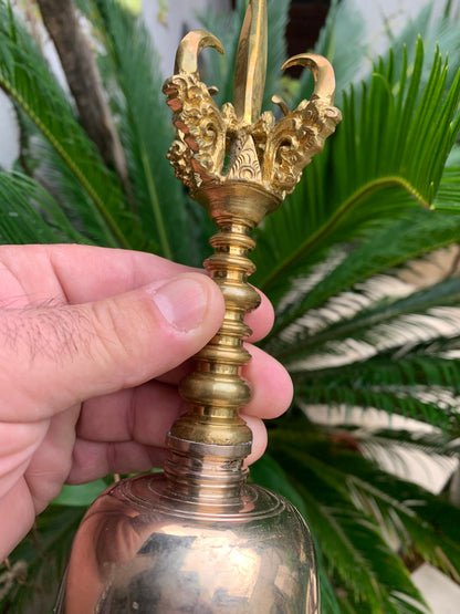 Cloche de prêtre Balinais – Son pur et clair comme un bol chantant, fabriquée par des maîtres artisans, une oeuvre d'Art !