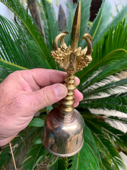 Cloche de prêtre Balinais – Son pur et clair comme un bol chantant, fabriquée par des maîtres artisans, une oeuvre d'Art !