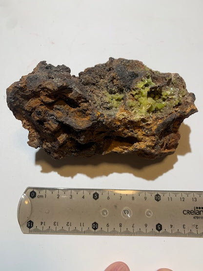 Pyromorphite, spécimen brut - 131 mm x 90 x 75 - 667 gr.