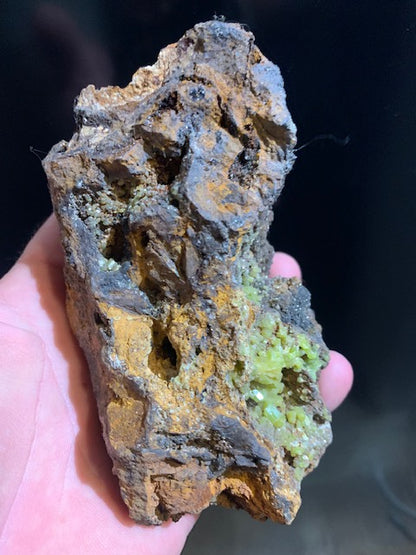 Pyromorphite, spécimen brut - 131 mm x 90 x 75 - 667 gr.