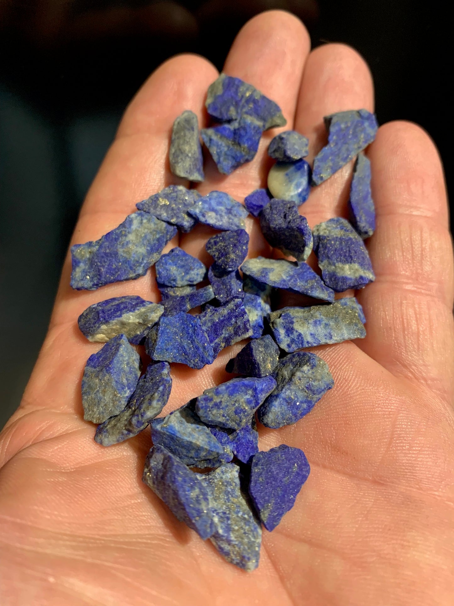 Lapis-lazuli naturel brut – Superbe lot de fragments sélectionnés – env. 15 × 10 × 4 mm – 34,1 g – qualité AA à AAA