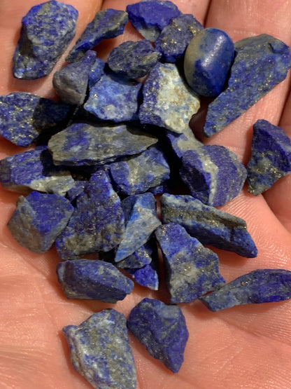 Lapis-lazuli naturel brut – Superbe lot de fragments sélectionnés – env. 15 × 10 × 4 mm – 34,1 g – qualité AA à AAA