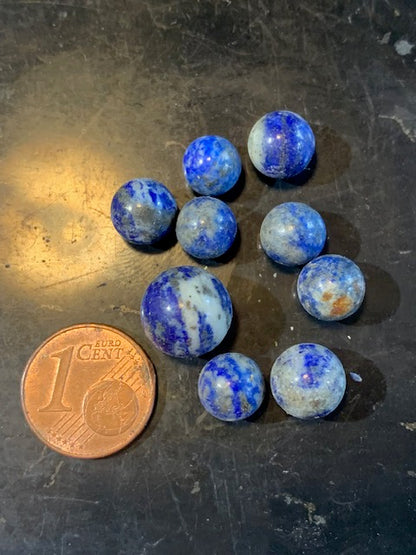Lapis-lazuli – Lot de perles naturelles entières non percées – diamètres de 11, 9 et 8 mm – poids total : 8,3 g – qualité A à AA.
