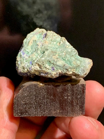 Azurite Chrysocolle - Collection ancienne - Spécimen brut d'agrégat sur socle - de 60 x 40 x 25 mm - 58,3 gr.