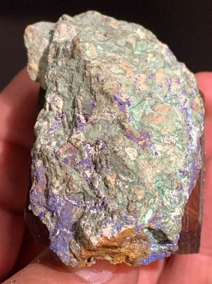 Azurite Chrysocolle - Collection ancienne - Spécimen brut d'agrégat sur socle - de 60 x 40 x 25 mm - 58,3 gr.