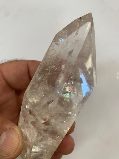 Cristal de roche, pointe bi-déterminée naturelle de 130 x 45 x 30 mm - 230 gr.