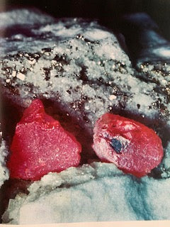 Livre : MINÉRAUX - Collection La Nature et ses Merveilles par MICHELE VINCENZO | In-folio (grand format) | Editions GRANGE BATELIERE