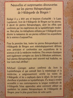 Livre : Les pierres qui guérissent selon Hildegarde de Bingen par Michael Gienger | Broché | Editions Guy Trédaniel