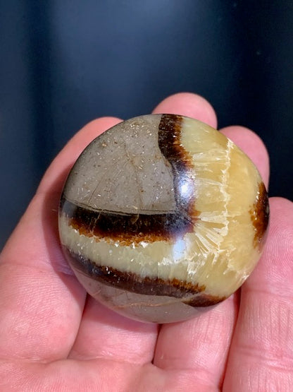 Septaria, galet roulé de 49mm de diamètre x 32 - 101,7 gr.
