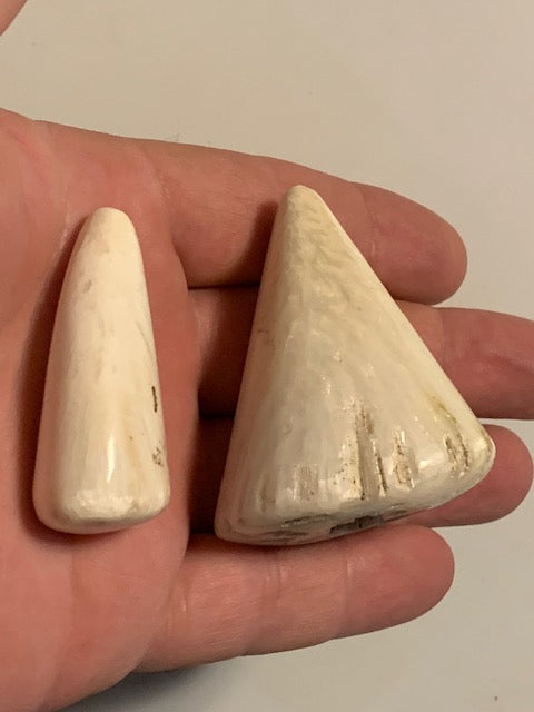 Scolécite (famille des zéolites) – 2 cœurs de druses polis au choix ! Qualité AA à AAA