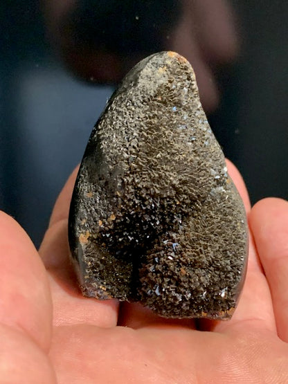 Septaria, freeform display piece, 863 grams - 120 x 85 x 80 millimeters. Superb quality, an open freeform shape full of mineral velvet!