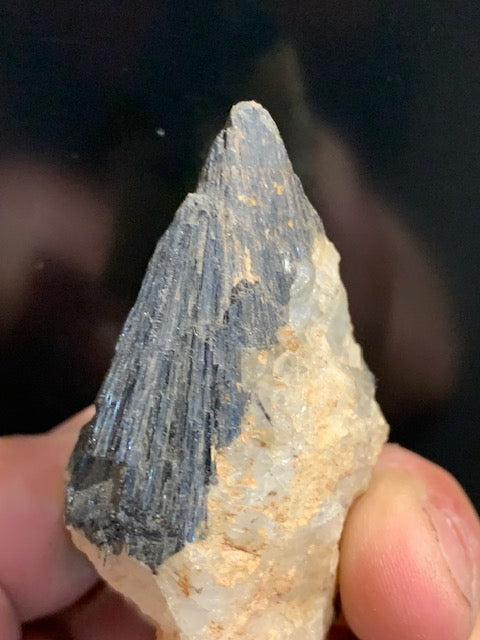 Pyrolusite, raw specimen - 130 mm x 90 x 65 - 705 gr.