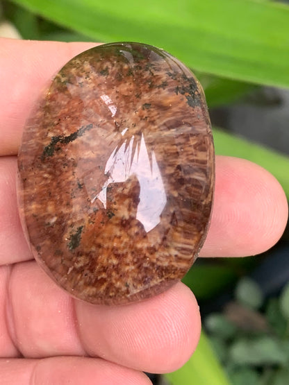 Cristal de Roche/ Quartz Lodolite ou Quartz Chaman – Spécimen naturel - ± 47 mm (H) × 36 × 30 - 67 gr. !