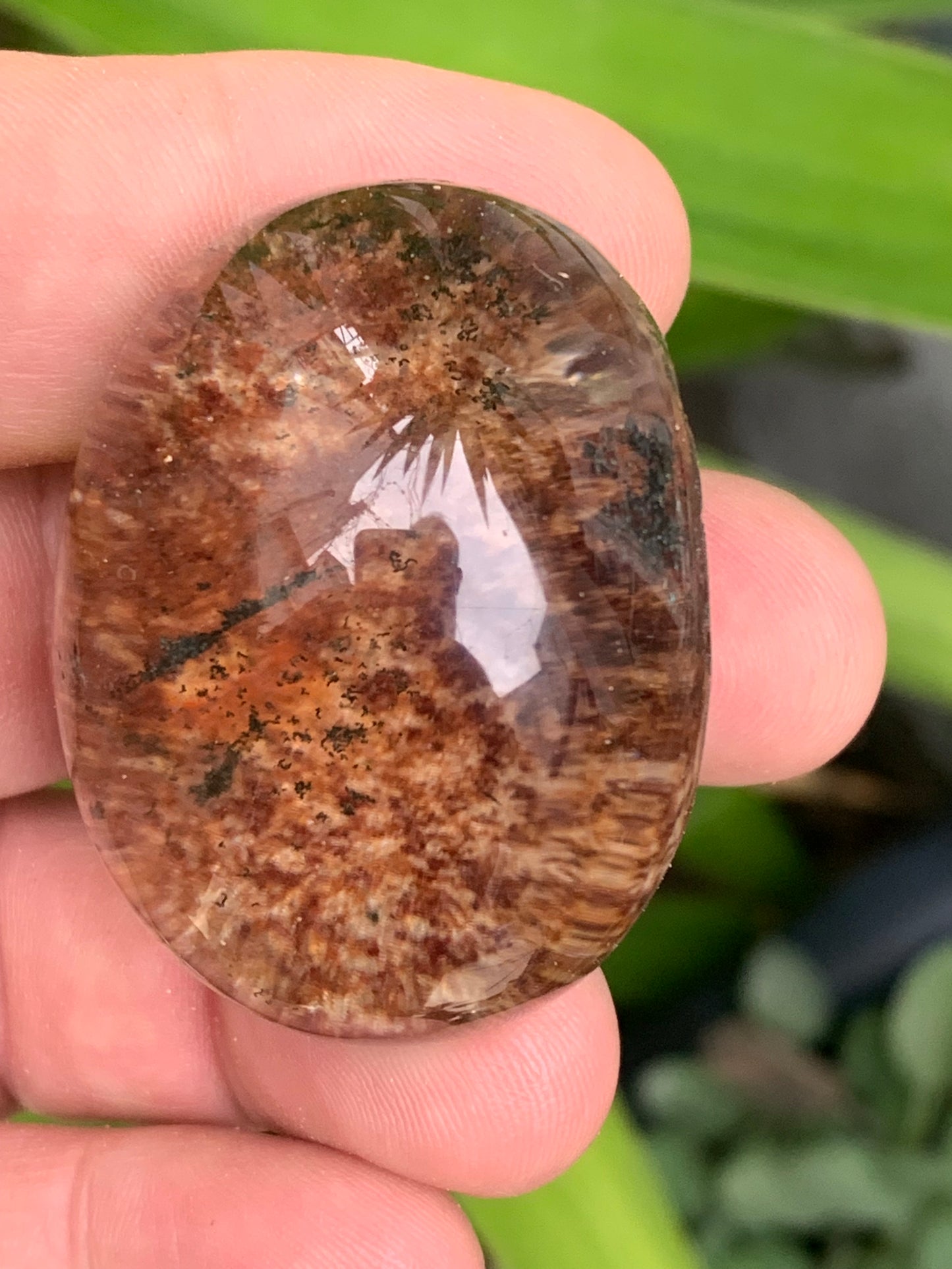 Cristal de Roche/ Quartz Lodolite ou Quartz Chaman – Spécimen naturel - ± 47 mm (H) × 36 × 30 - 67 gr. !