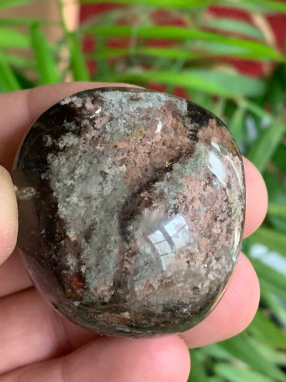 Cristal de Roche/ Quartz Lodolite ou Quartz Chaman – Spécimen naturel - ± 45 mm × 39 × 30 - 69,3 gr. !