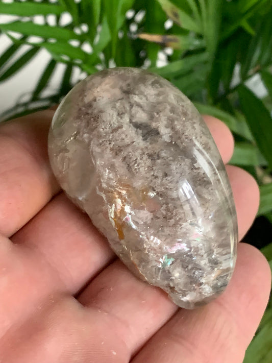 Cristal de Roche/ Quartz Lodolite ou Quartz Chaman – Spécimen naturel - ± 56 mm × 35 × 33 - 81,2 gr. !