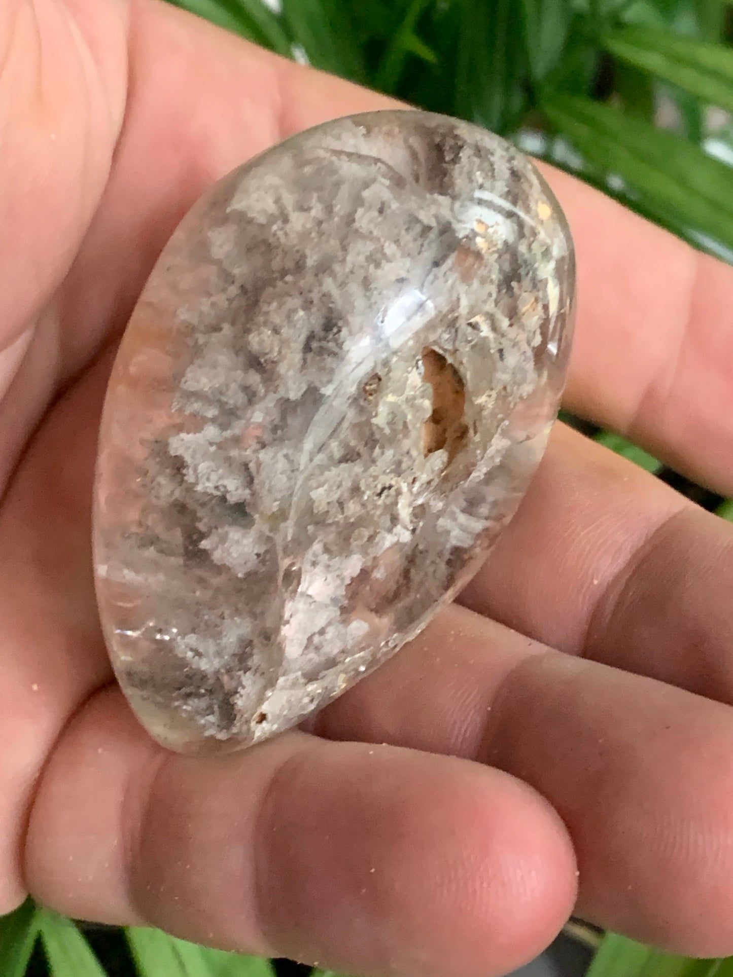 Cristal de Roche/ Quartz Lodolite ou Quartz Chaman – Spécimen naturel - ± 56 mm × 35 × 33 - 81,2 gr. !