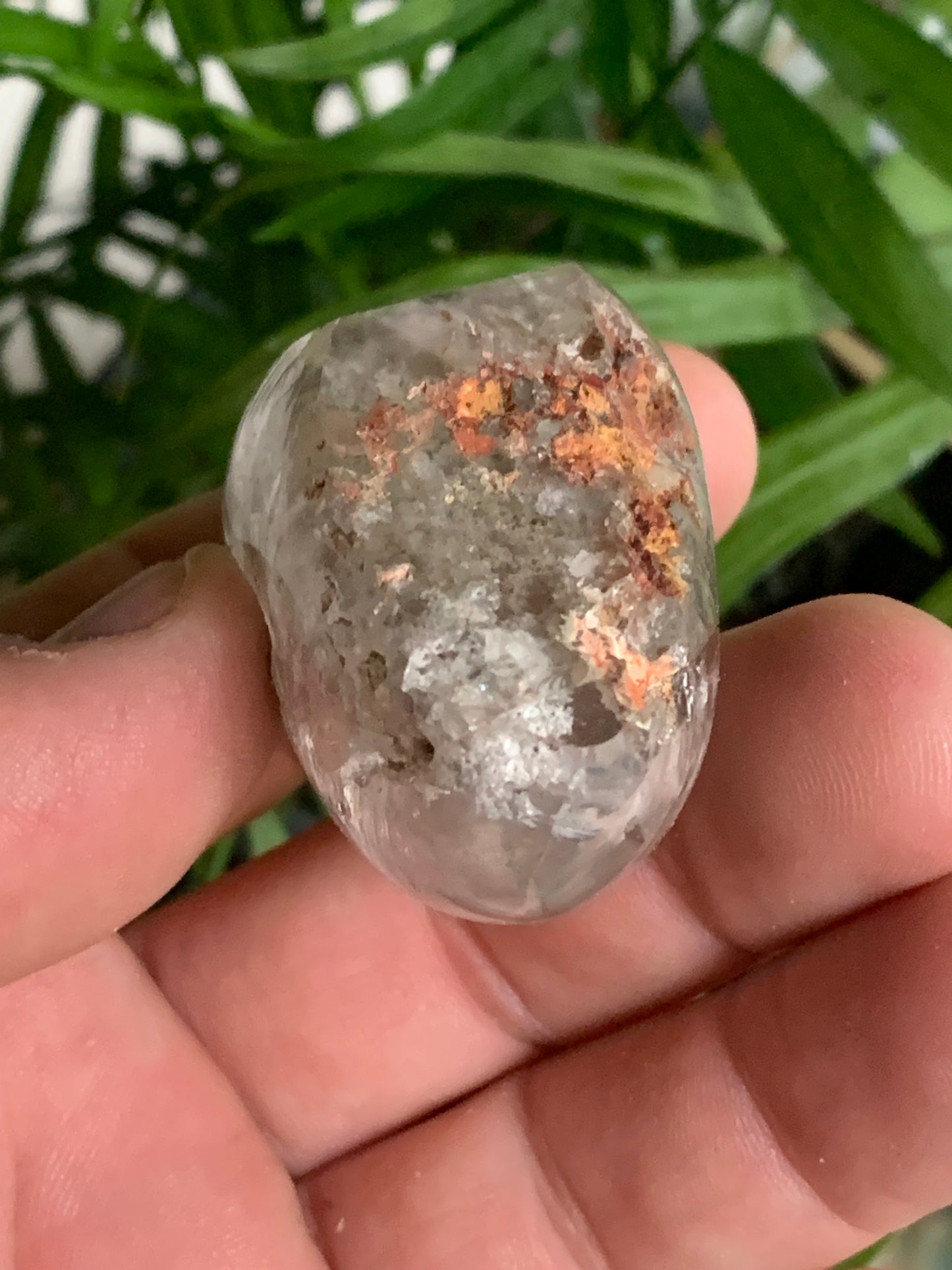 Cristal de Roche/ Quartz Lodolite ou Quartz Chaman – Spécimen naturel - ± 56 mm × 35 × 33 - 81,2 gr. !