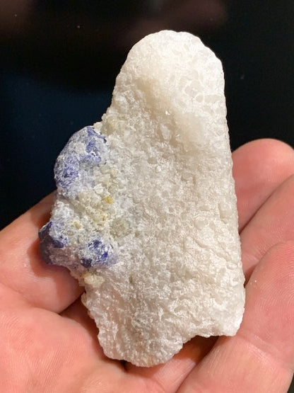 Jaspe K2 (Jaspe K2 - Azurite sur quartz avec traces de pyrite) - Superbes cristaux d'Azurite dans du granit